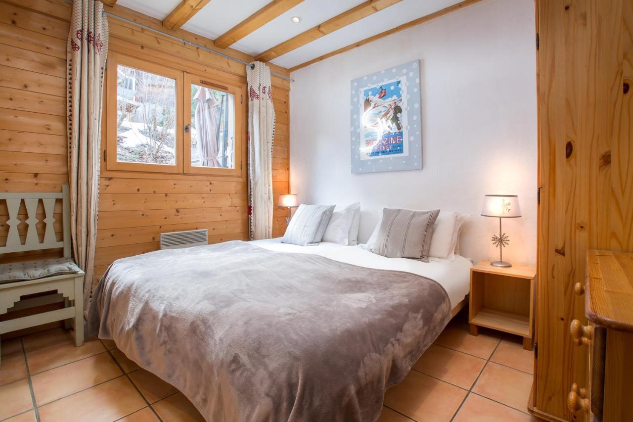 Chalet Muguet Gauche With Hot Tub Sleeps 10 Central Morzine Exterior foto