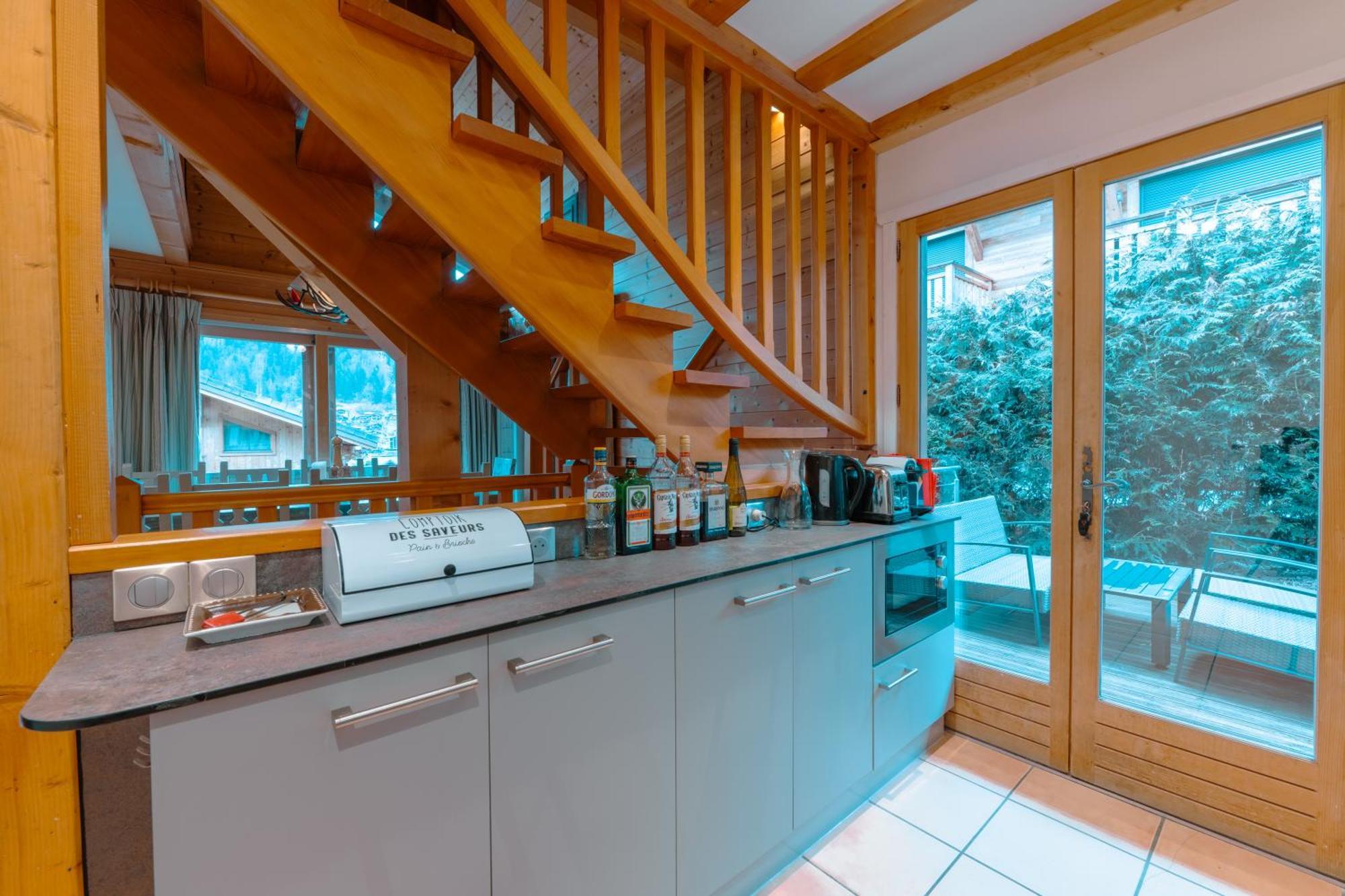 Chalet Muguet Gauche With Hot Tub Sleeps 10 Central Morzine Exterior foto